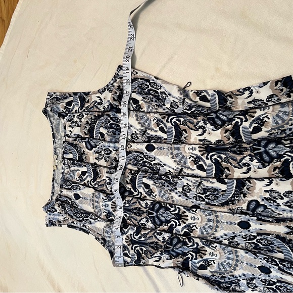 Haani blue and White Paisley Maxi Dress - Picture 11 of 13